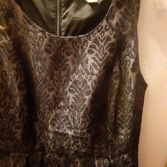 Clothes - Picture 2 of 5